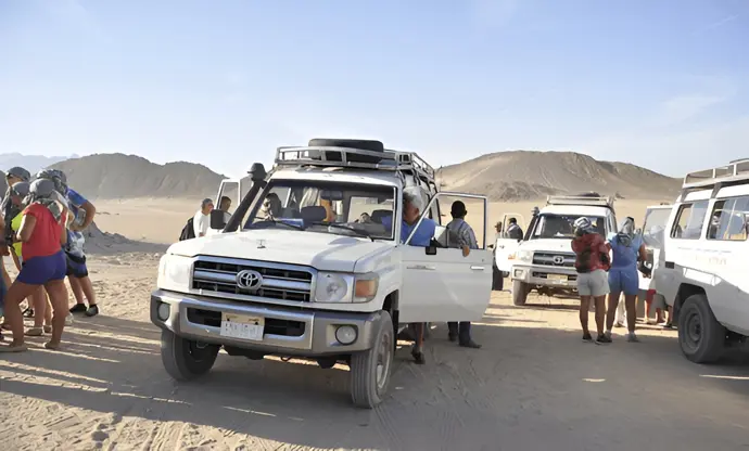 Hurghada: Safari Jeep, Kamelritt & BBQ Abendessen